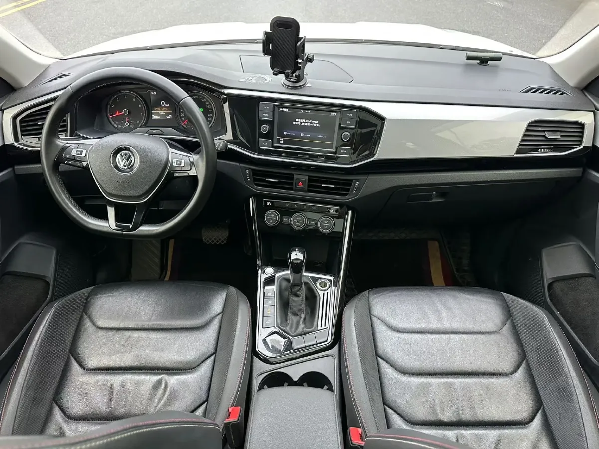 2019 Jeep Cherokee 2.0T 234HP L4 9AT,autocango,china used car exporter,china ev exporter,chinese used car exporter,chinese used ev exporter