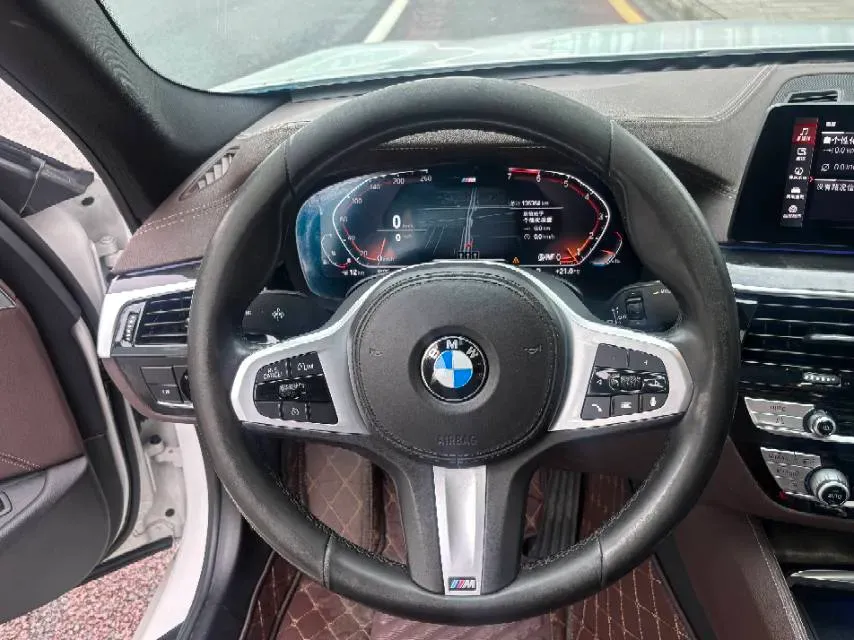 2020 BMW 5 Series 2.0T 184HP L4 8AT,autocango,china used car exporter,china ev exporter,chinese used car exporter,chinese used ev exporter