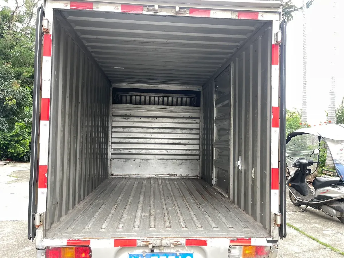 2016 WuLing ZhiGuang Mini Truck 1.2L 82HP L4 5MT,autocango,china used car exporter,china ev exporter,chinese used car exporter,chinese used ev exporter