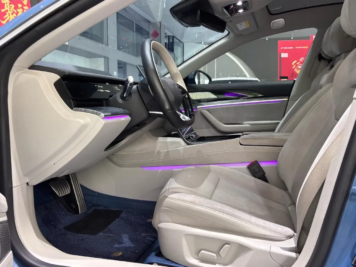 2022 Jeep Grand Commander 2.0T 234HP L4 9AT,autocango,china used car exporter,china ev exporter,chinese used car exporter,chinese used ev exporter