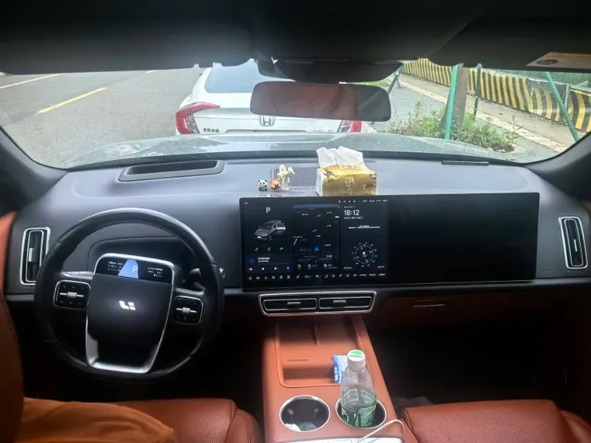2023 Li L8 Range Extended 154HP REEV 40.9KWH,autocango,china used car exporter,china ev exporter,chinese used car exporter,chinese used ev exporter
