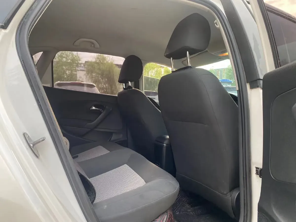 2016 Volkswagen Polo 1.4L 90HP L4 6AT,autocango,china used car exporter,china ev exporter,chinese used car exporter,chinese used ev exporter