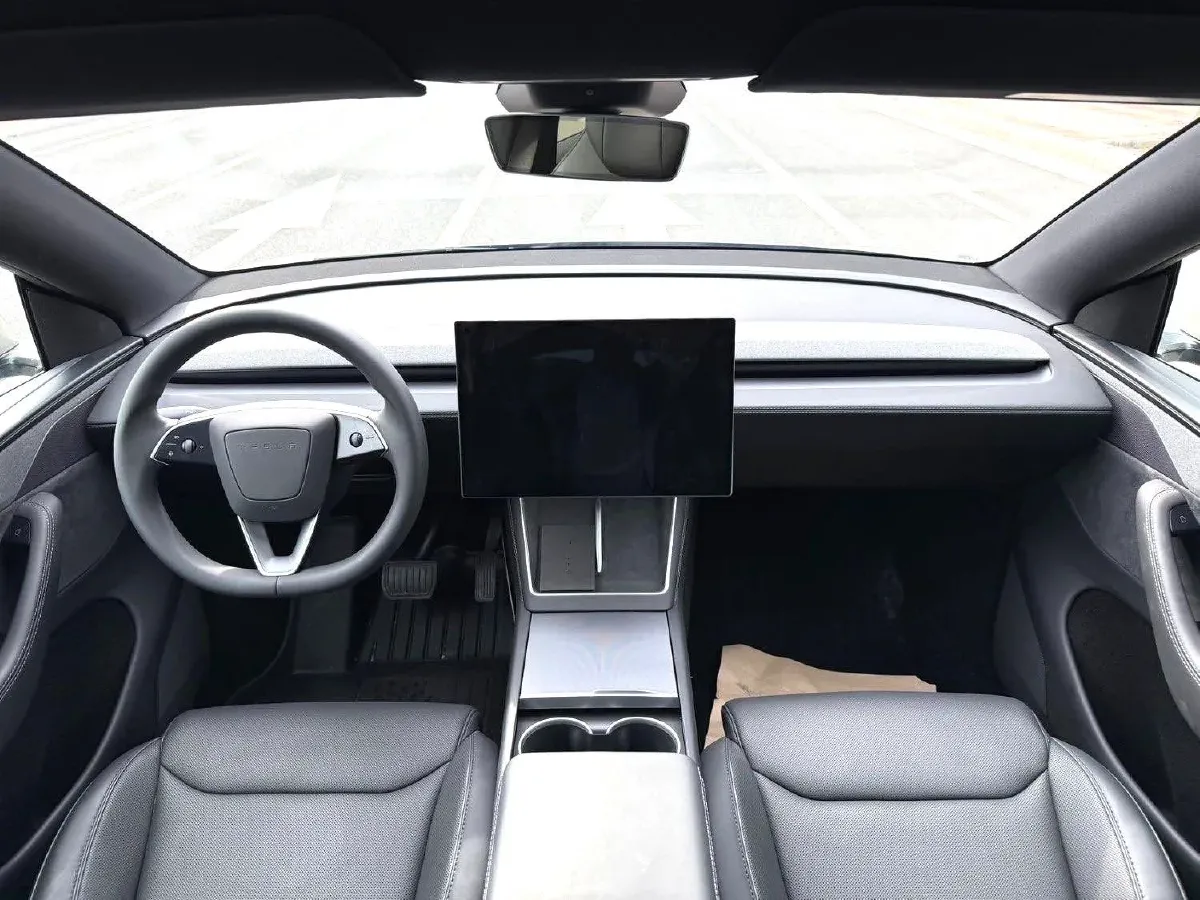 2025 Tesla Model Y L BEV,autocango,china used car exporter,china ev exporter,chinese used car exporter,chinese used ev exporter