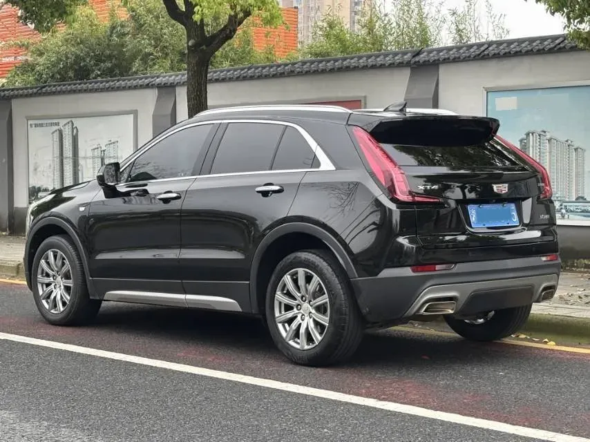 2022 Cadillac XT4 2.0T 237HP L4 9AT,autocango,china used car exporter,china ev exporter,chinese used car exporter,chinese used ev exporter