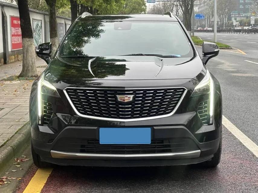 2022 Cadillac XT4 2.0T 237HP L4 9AT,autocango,china used car exporter,china ev exporter,chinese used car exporter,chinese used ev exporter