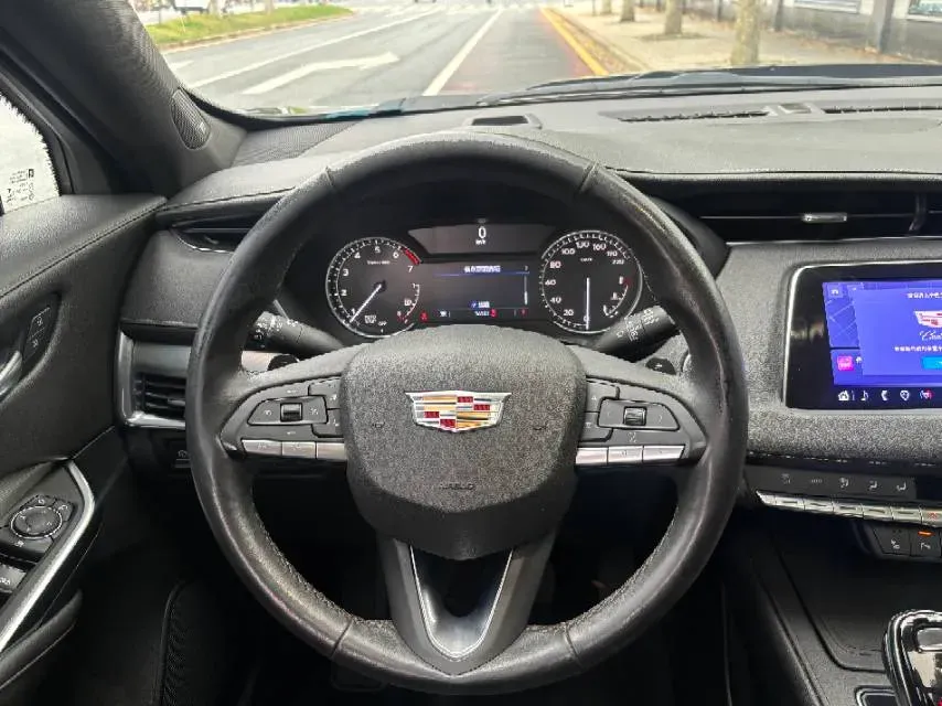 2022 Cadillac XT4 2.0T 237HP L4 9AT,autocango,china used car exporter,china ev exporter,chinese used car exporter,chinese used ev exporter