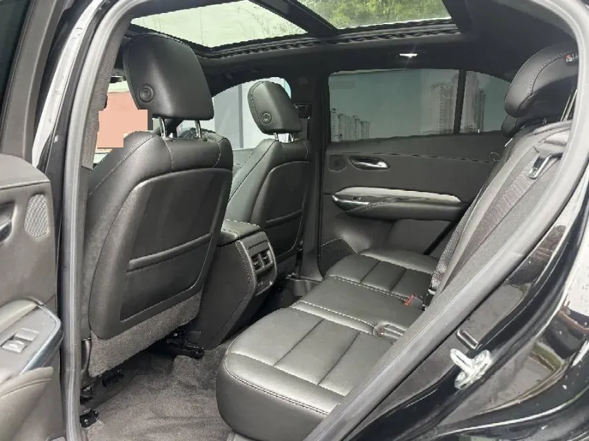 2022 Cadillac XT4 2.0T 237HP L4 9AT,autocango,china used car exporter,china ev exporter,chinese used car exporter,chinese used ev exporter