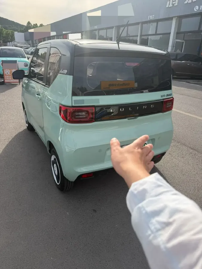 2021 WuLing HongGuang MINI EV BEV 13.8KWH,autocango,china used car exporter,china ev exporter,chinese used car exporter,chinese used ev exporter