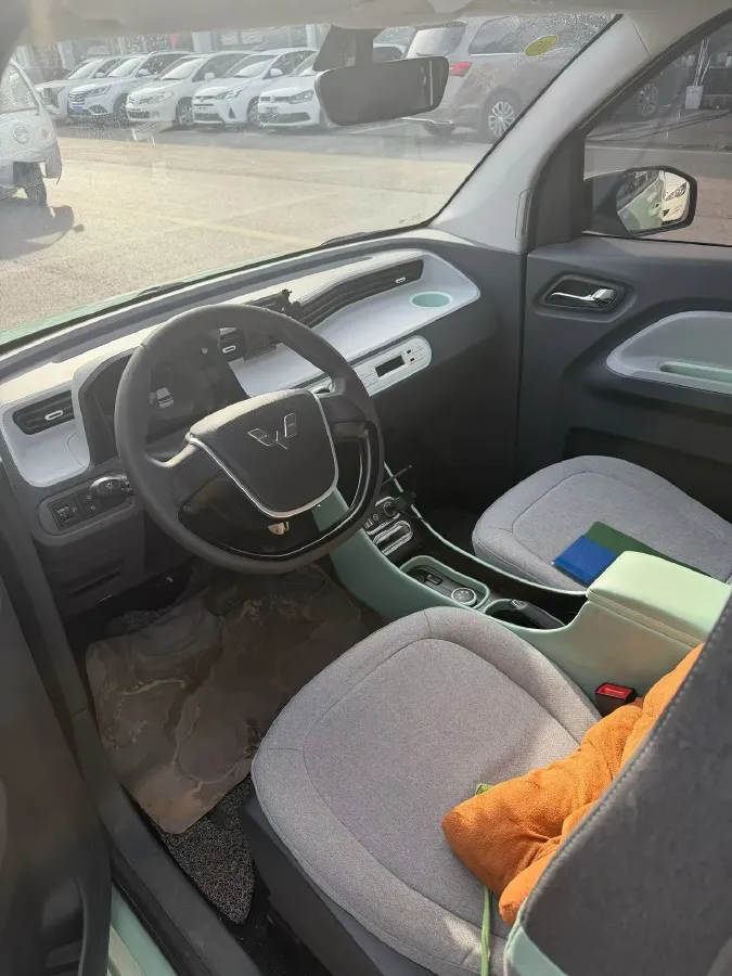 2021 WuLing HongGuang MINI EV BEV 13.8KWH,autocango,china used car exporter,china ev exporter,chinese used car exporter,chinese used ev exporter
