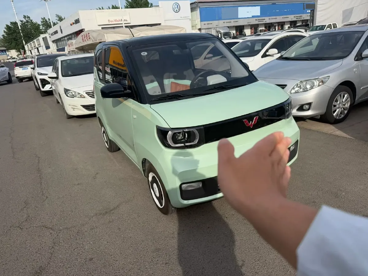 2021 WuLing HongGuang MINI EV BEV 13.8KWH,autocango,china used car exporter,china ev exporter,chinese used car exporter,chinese used ev exporter