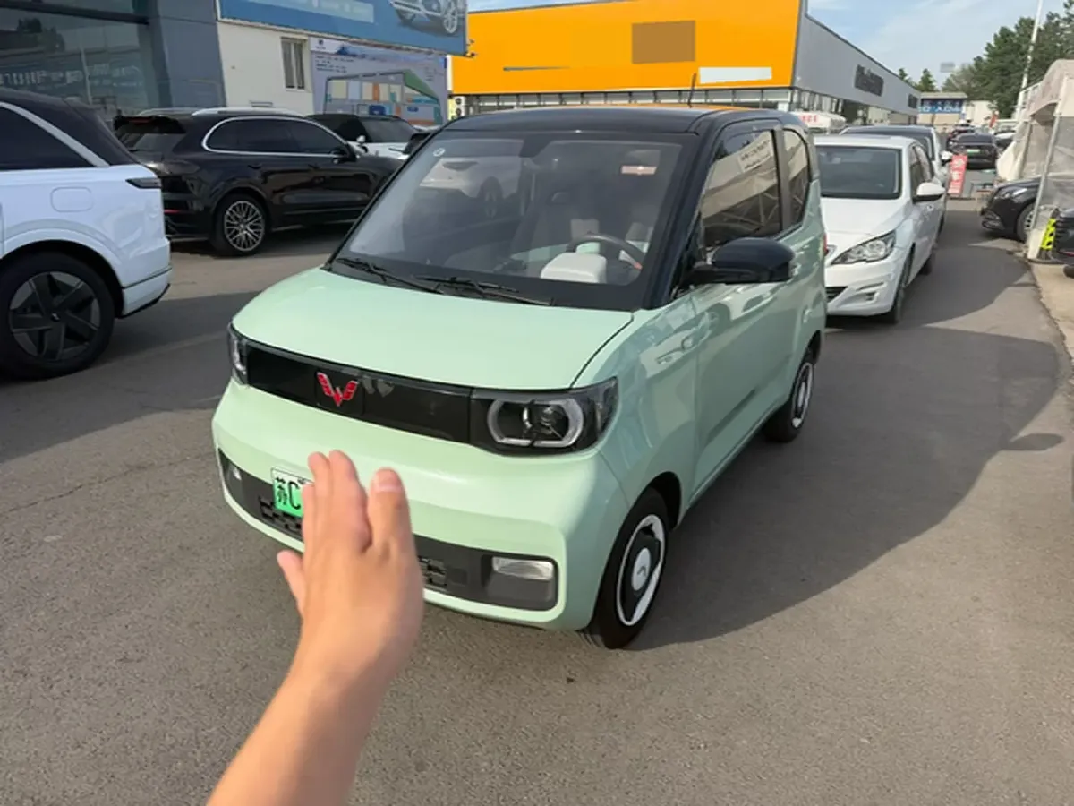 2021 WuLing HongGuang MINI EV BEV 13.8KWH,autocango,china used car exporter,china ev exporter,chinese used car exporter,chinese used ev exporter
