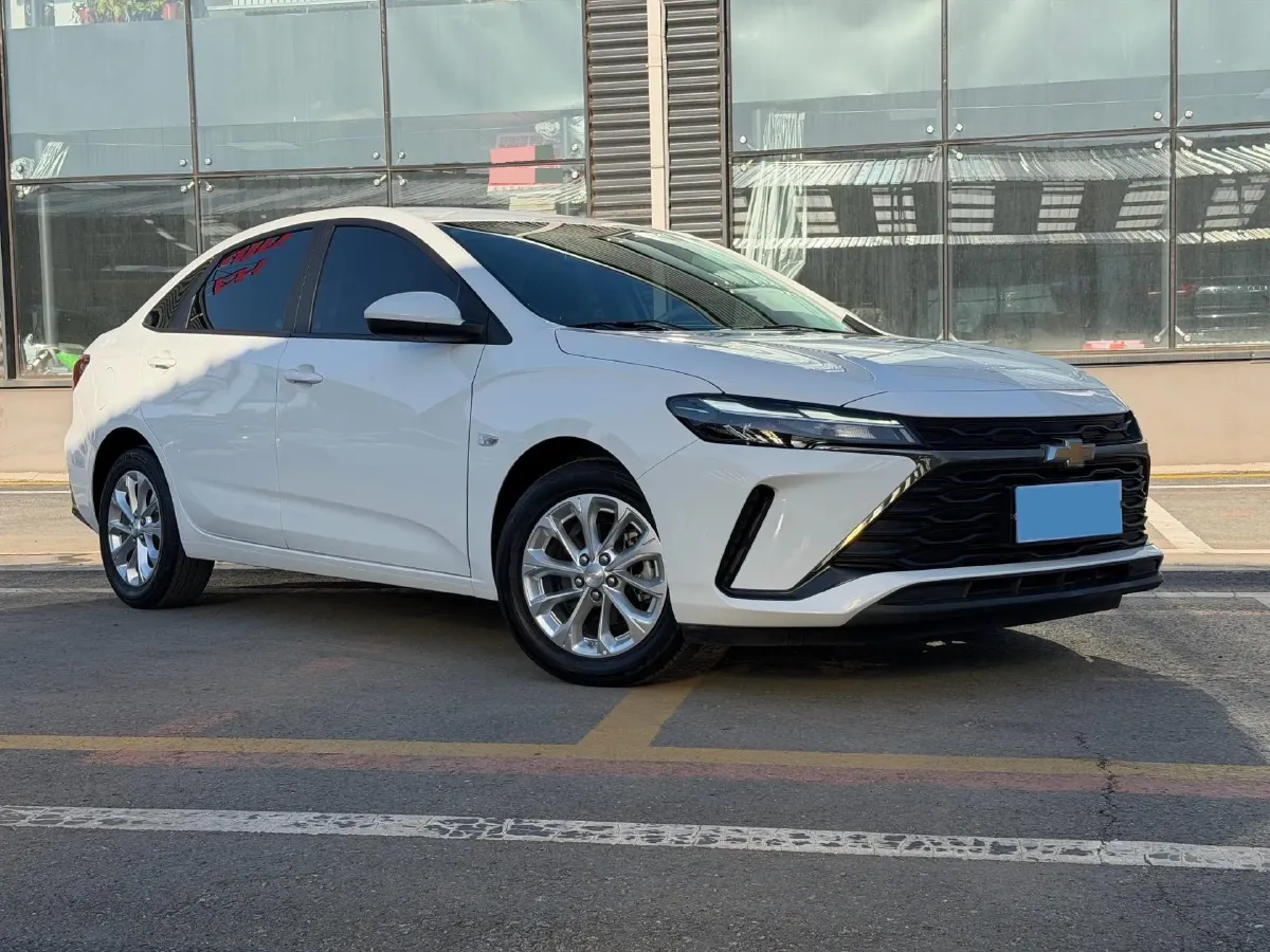 2023 Chevrolet Monza 1.5L 113HP L4 6DCT,autocango,china used car exporter,china ev exporter,chinese used car exporter,chinese used ev exporter