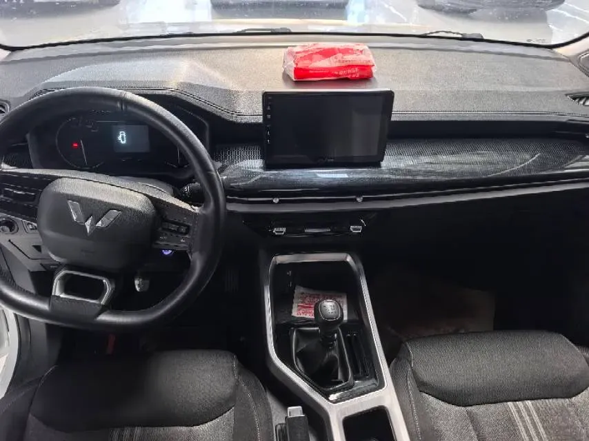 2022 WuLing ZhengChen 2.0L 136HP L4 6MT,autocango,china used car exporter,china ev exporter,chinese used car exporter,chinese used ev exporter