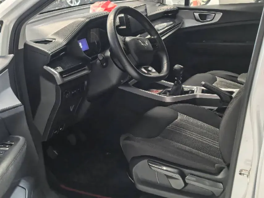 2022 WuLing ZhengChen 2.0L 136HP L4 6MT,autocango,china used car exporter,china ev exporter,chinese used car exporter,chinese used ev exporter