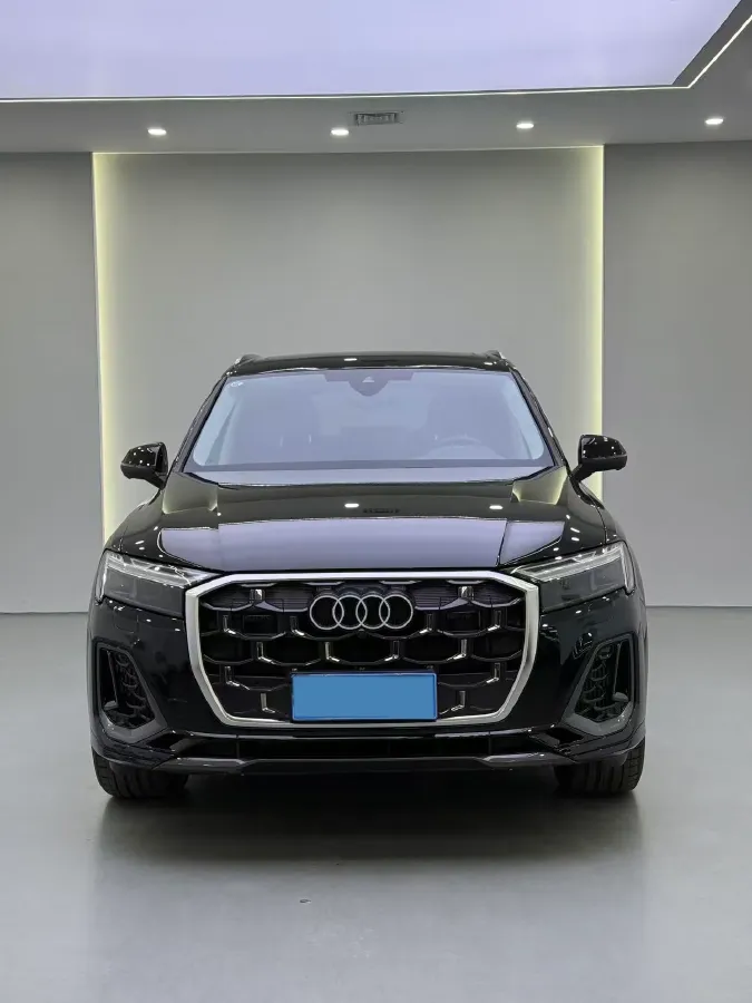 2024 Audi Q7 3.0T 340HP V6 8AT,autocango,china used car exporter,china ev exporter,chinese used car exporter,chinese used ev exporter