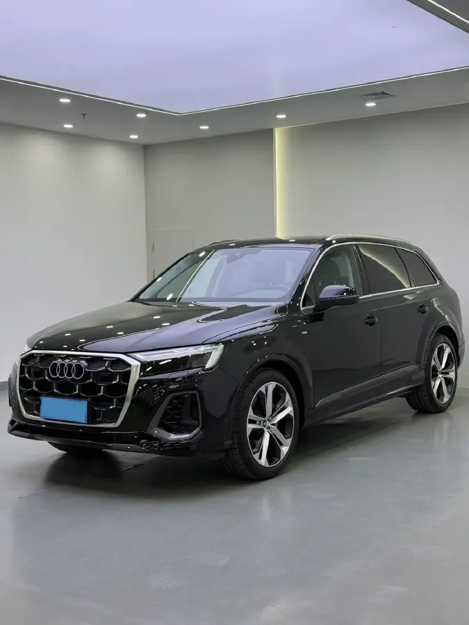 2024 Audi Q7 3.0T 340HP V6 8AT,autocango,china used car exporter,china ev exporter,chinese used car exporter,chinese used ev exporter