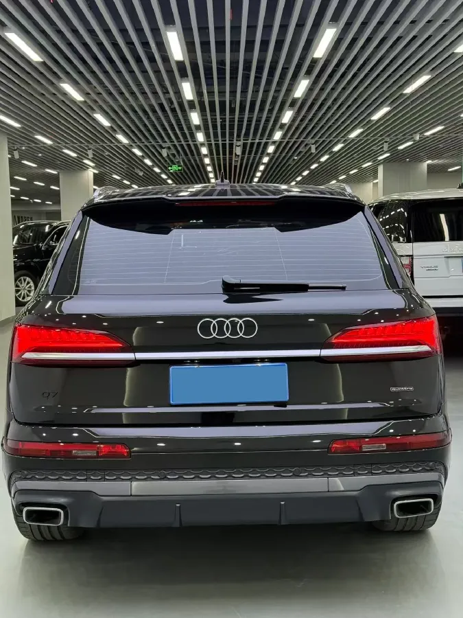 2024 Audi Q7 3.0T 340HP V6 8AT,autocango,china used car exporter,china ev exporter,chinese used car exporter,chinese used ev exporter