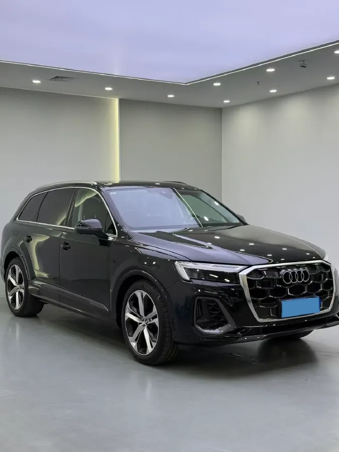 2024 Audi Q7 3.0T 340HP V6 8AT,autocango,china used car exporter,china ev exporter,chinese used car exporter,chinese used ev exporter