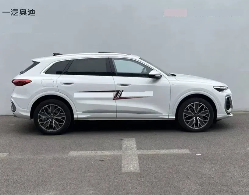 2026 Audi Q5L 2.0T 204HP L4 7DCT,autocango,china used car exporter,china ev exporter,chinese used car exporter,chinese used ev exporter