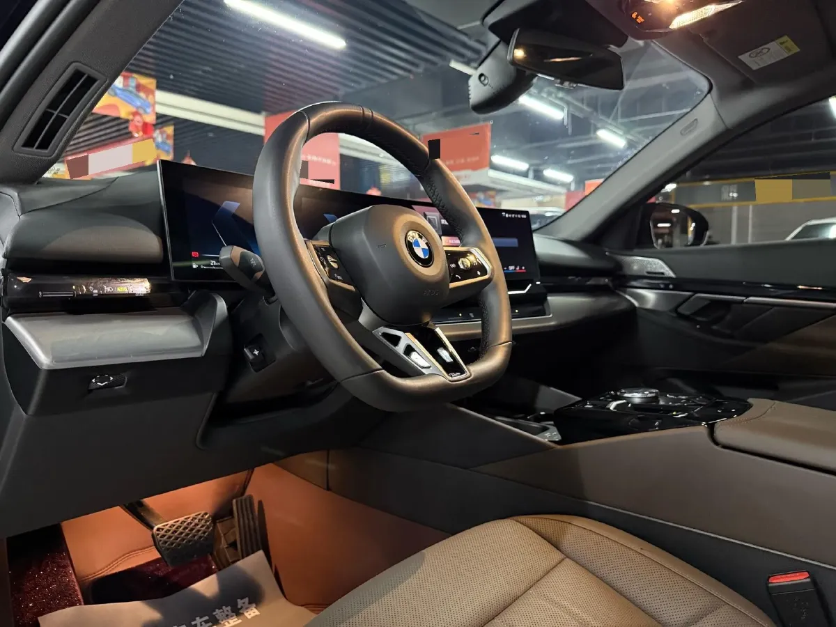 2024 BMW 5 Series 2.0T 258HP L4 8AT,autocango,china used car exporter,china ev exporter,chinese used car exporter,chinese used ev exporter