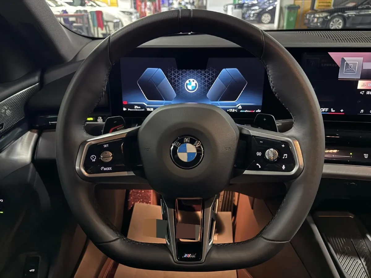 2024 BMW 5 Series 2.0T 258HP L4 8AT,autocango,china used car exporter,china ev exporter,chinese used car exporter,chinese used ev exporter