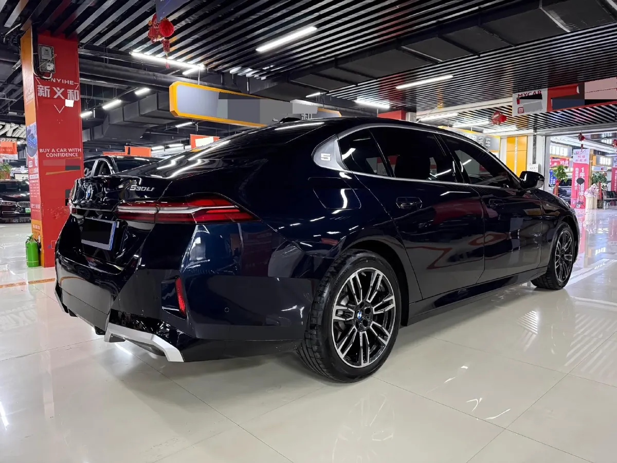 2024 BMW 5 Series 2.0T 258HP L4 8AT,autocango,china used car exporter,china ev exporter,chinese used car exporter,chinese used ev exporter