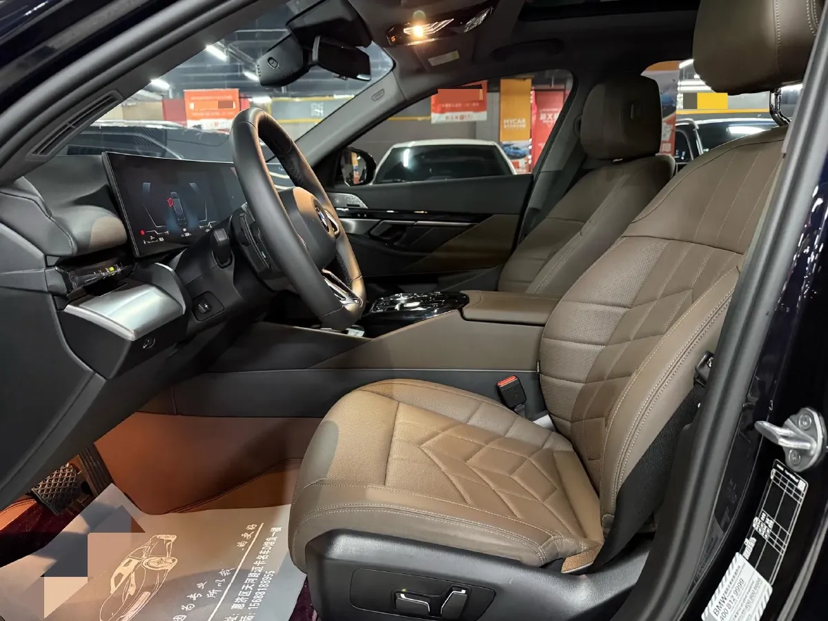 2024 BMW 5 Series 2.0T 258HP L4 8AT,autocango,china used car exporter,china ev exporter,chinese used car exporter,chinese used ev exporter