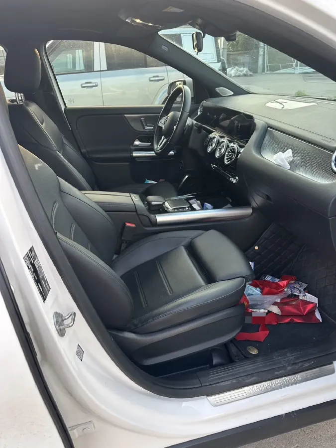 2023 Mercedes-Benz GLA Class 2.0T 190HP L4 8DCT,autocango,china used car exporter,china ev exporter,chinese used car exporter,chinese used ev exporter
