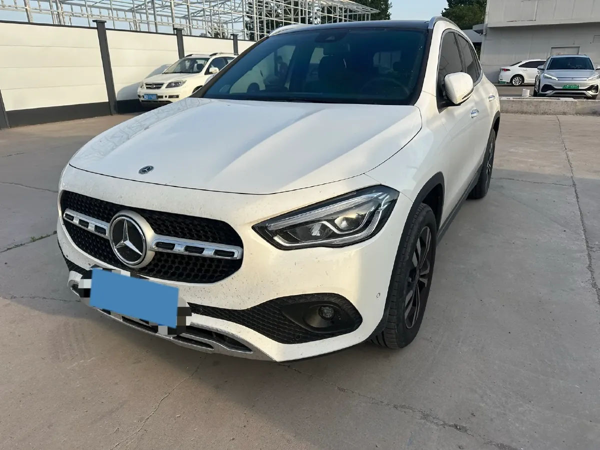 2023 Mercedes-Benz GLA Class 2.0T 190HP L4 8DCT,autocango,china used car exporter,china ev exporter,chinese used car exporter,chinese used ev exporter