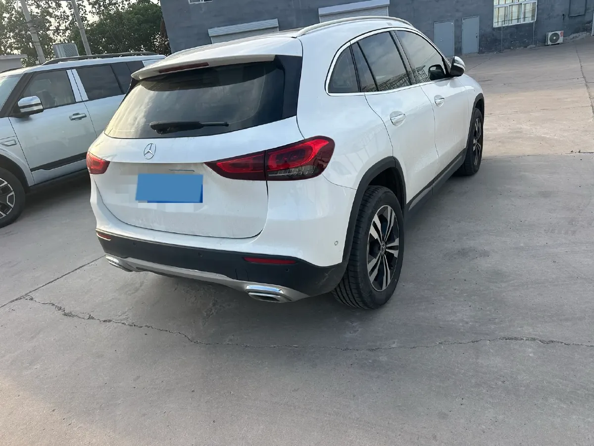 2023 Mercedes-Benz GLA Class 2.0T 190HP L4 8DCT,autocango,china used car exporter,china ev exporter,chinese used car exporter,chinese used ev exporter