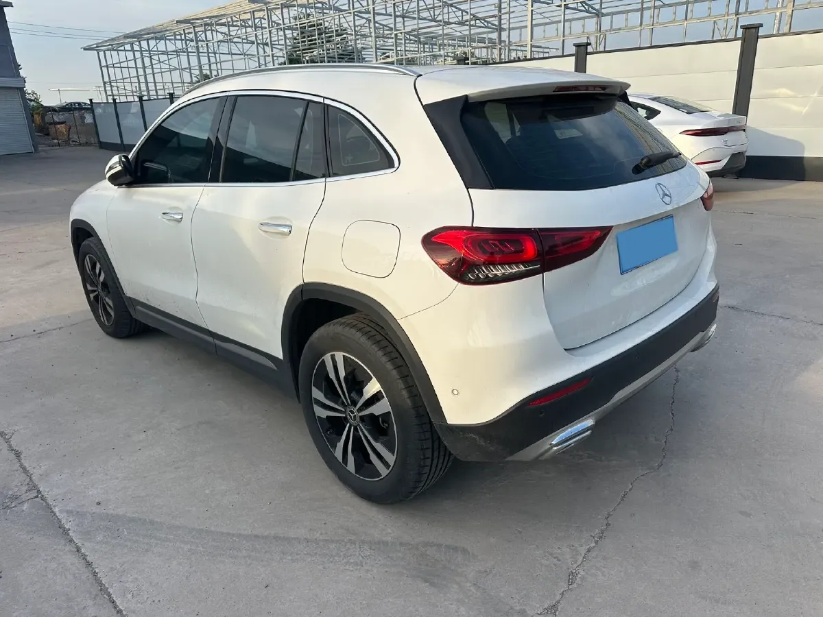 2023 Mercedes-Benz GLA Class 2.0T 190HP L4 8DCT,autocango,china used car exporter,china ev exporter,chinese used car exporter,chinese used ev exporter