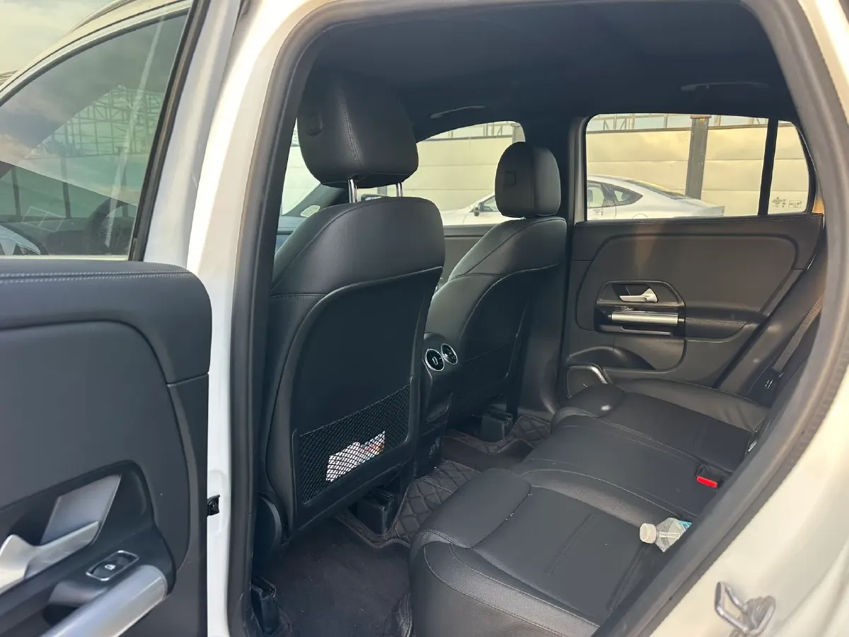 2023 Mercedes-Benz GLA Class 2.0T 190HP L4 8DCT,autocango,china used car exporter,china ev exporter,chinese used car exporter,chinese used ev exporter