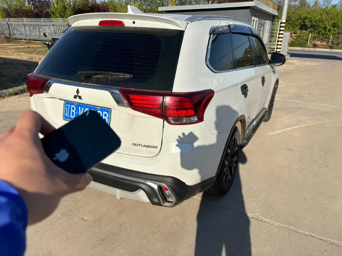 2018 Mitsubishi Outlander 2.0L 166HP L4 CVT,autocango,china used car exporter,china ev exporter,chinese used car exporter,chinese used ev exporter