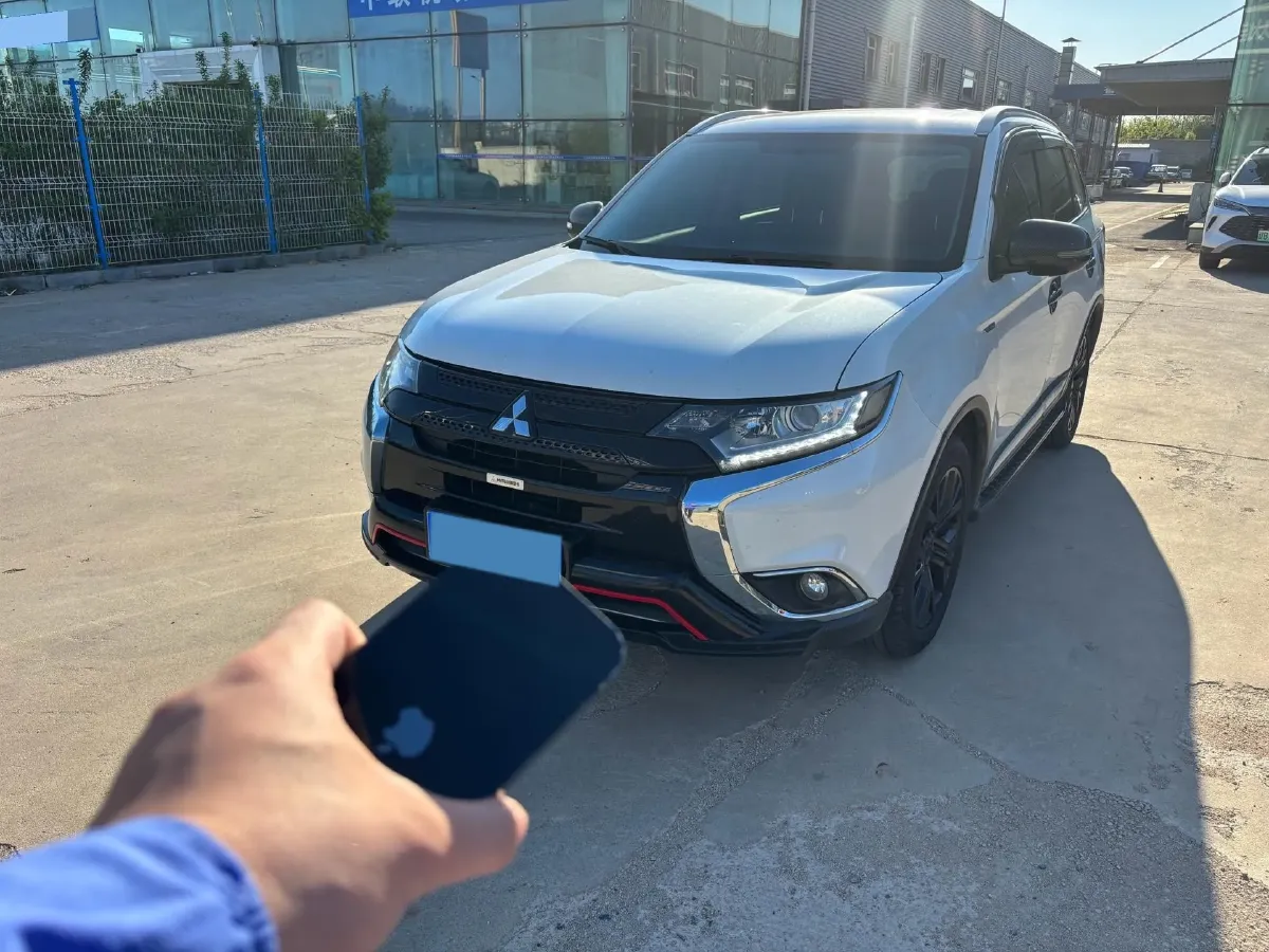 2018 Mitsubishi Outlander 2.0L 166HP L4 CVT,autocango,china used car exporter,china ev exporter,chinese used car exporter,chinese used ev exporter