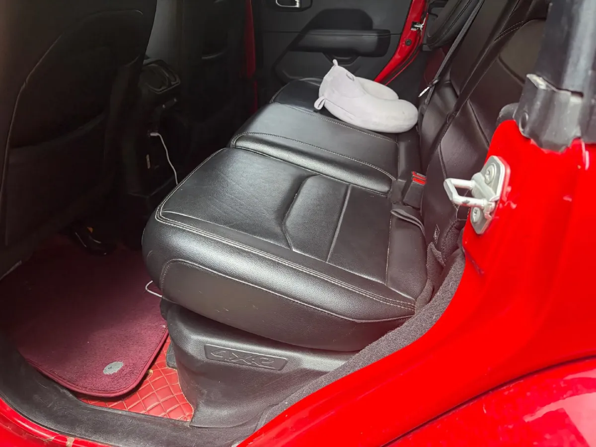 2021 Jeep Wrangler 2.0T 266HP L4 8AT PHEV 17KWH,autocango,china used car exporter,china ev exporter,chinese used car exporter,chinese used ev exporter