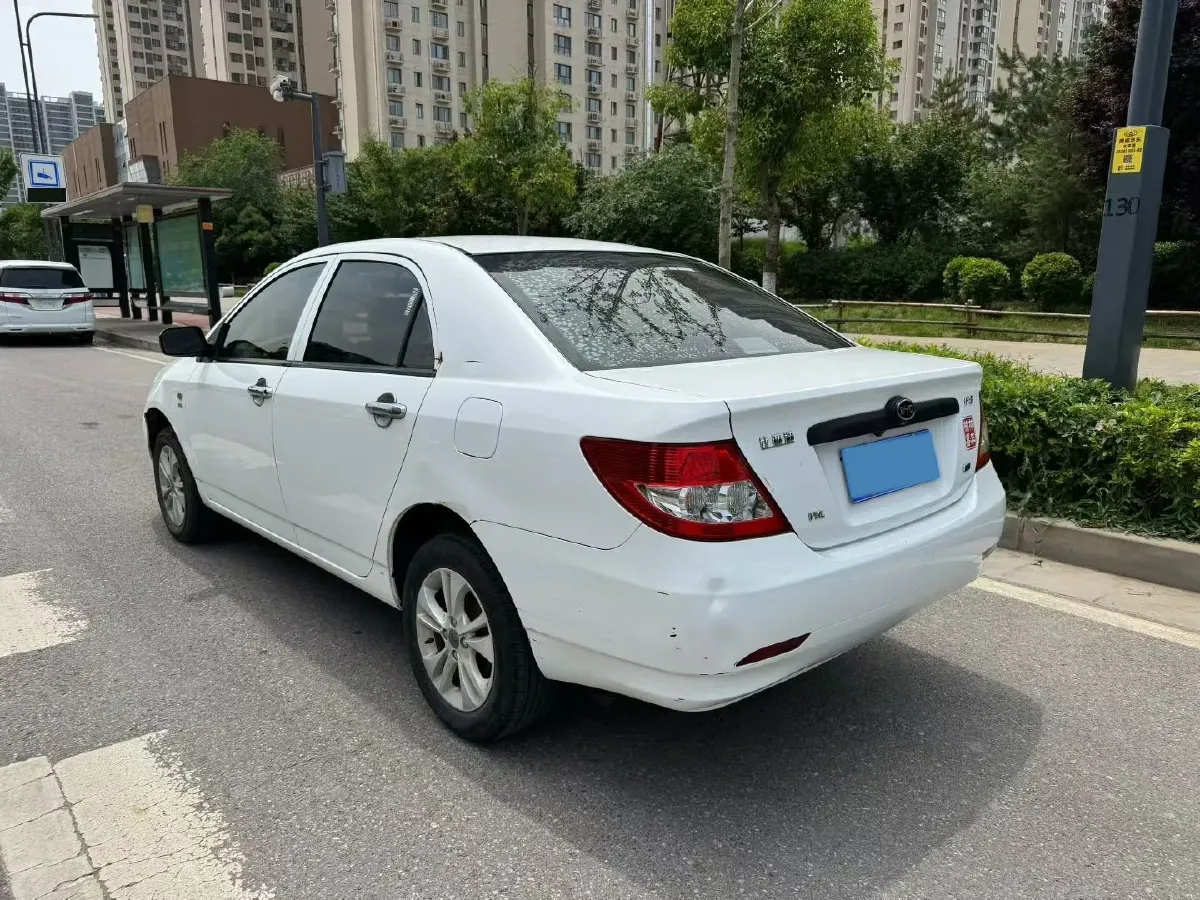 2013 FAW Vita V5 1.5L 102HP L4 5MT,autocango,china used car exporter,china ev exporter,chinese used car exporter,chinese used ev exporter