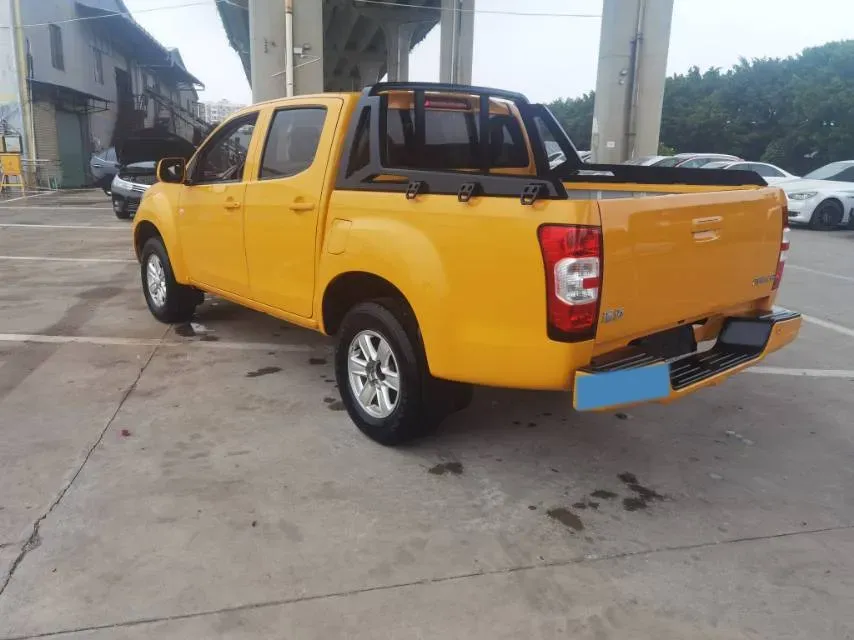 2020 Isuzu RE-MAX Jim 2.4T 211HP L4 5MT,autocango,china used car exporter,china ev exporter,chinese used car exporter,chinese used ev exporter