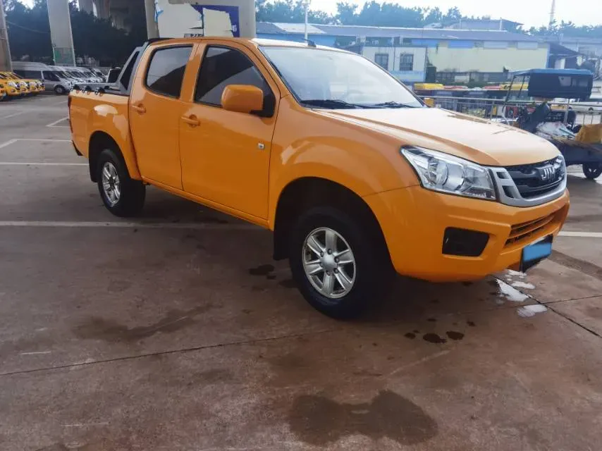 2020 Isuzu RE-MAX Jim 2.4T 211HP L4 5MT,autocango,china used car exporter,china ev exporter,chinese used car exporter,chinese used ev exporter