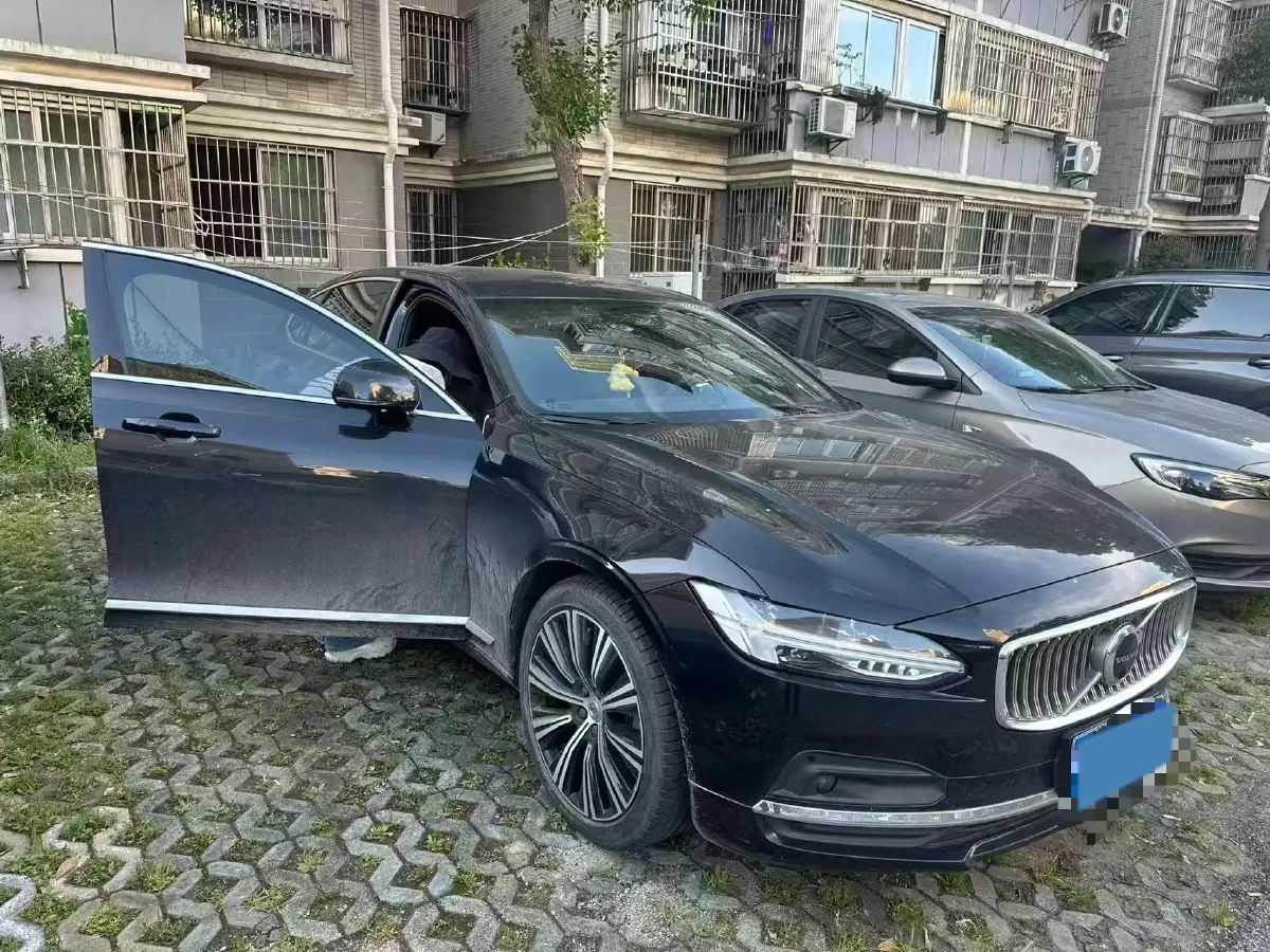 2025 Volvo S90 2.0T 250HP L4 8AT,autocango,china used car exporter,china ev exporter,chinese used car exporter,chinese used ev exporter