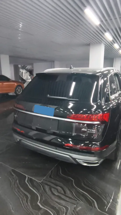 2023 Audi Q7 2.0T 265HP L4 8AT,autocango,china used car exporter,china ev exporter,chinese used car exporter,chinese used ev exporter