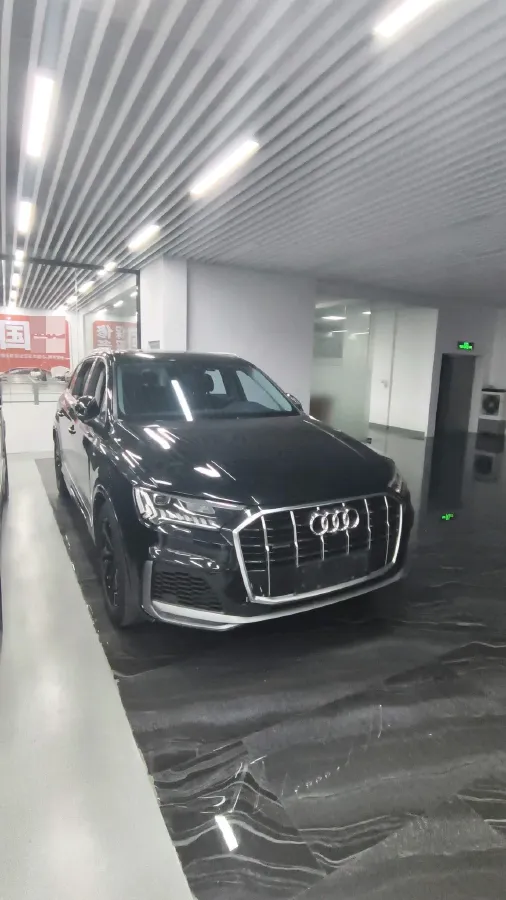 2023 Audi Q7 2.0T 265HP L4 8AT,autocango,china used car exporter,china ev exporter,chinese used car exporter,chinese used ev exporter