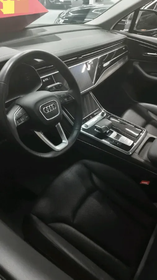 2023 Audi Q7 2.0T 265HP L4 8AT,autocango,china used car exporter,china ev exporter,chinese used car exporter,chinese used ev exporter
