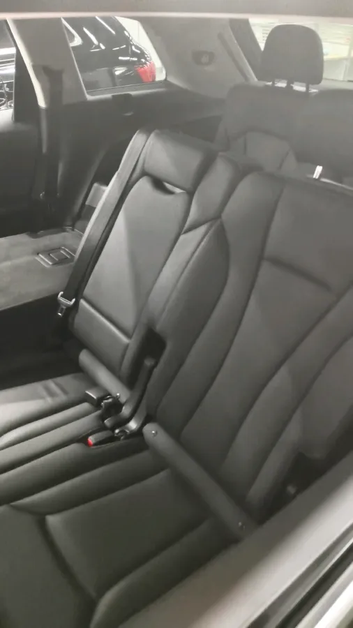 2023 Audi Q7 2.0T 265HP L4 8AT,autocango,china used car exporter,china ev exporter,chinese used car exporter,chinese used ev exporter