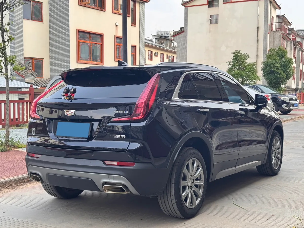 2022 Cadillac XT4 2.0T 237HP L4 9AT,autocango,china used car exporter,china ev exporter,chinese used car exporter,chinese used ev exporter