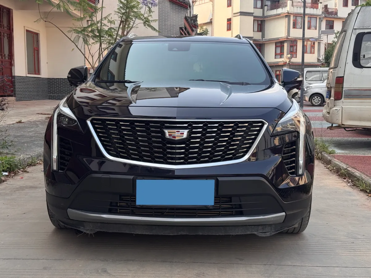 2022 Cadillac XT4 2.0T 237HP L4 9AT,autocango,china used car exporter,china ev exporter,chinese used car exporter,chinese used ev exporter