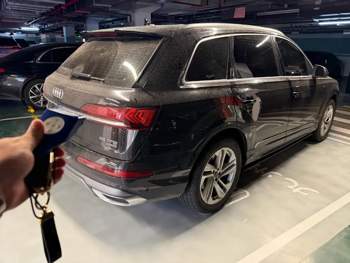 2021 Audi Q7 2.0T 245HP L4 8AT,autocango,china used car exporter,china ev exporter,chinese used car exporter,chinese used ev exporter