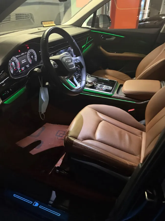 2021 Audi Q7 2.0T 245HP L4 8AT,autocango,china used car exporter,china ev exporter,chinese used car exporter,chinese used ev exporter