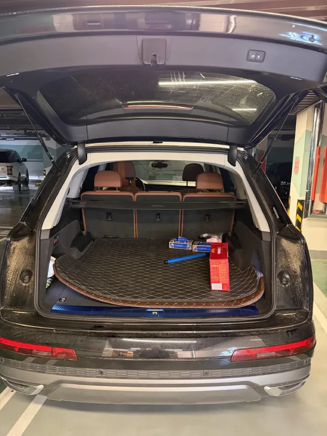 2021 Audi Q7 2.0T 245HP L4 8AT,autocango,china used car exporter,china ev exporter,chinese used car exporter,chinese used ev exporter