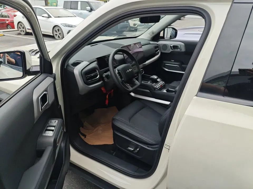 2025 FangChengBao Tai 3 BEV,autocango,china used car exporter,china ev exporter,chinese used car exporter,chinese used ev exporter