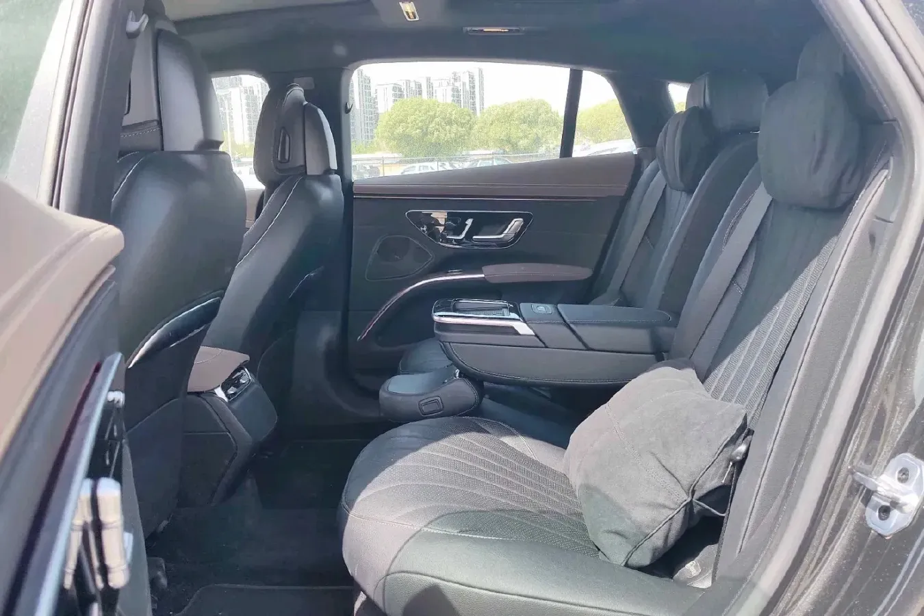 2023 Mercedes-Benz EQS Class BEV 111.8KWH,autocango,china used car exporter,china ev exporter,chinese used car exporter,chinese used ev exporter